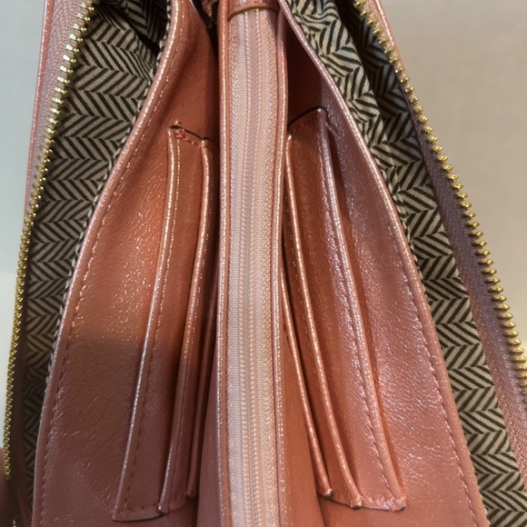 Pink sparkly convertible crossbody, wristlet purse - Picture 3 of 3